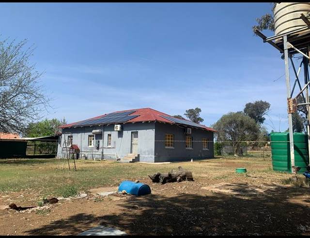FARM FOR SALE IN LEVINS ESTATE